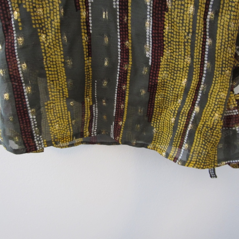 Common Thread Silk Textured Top/Size Small - Picture 7 of 11